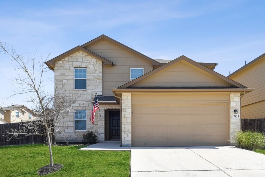 Primary Photo - 7135 Aphrodite Mist