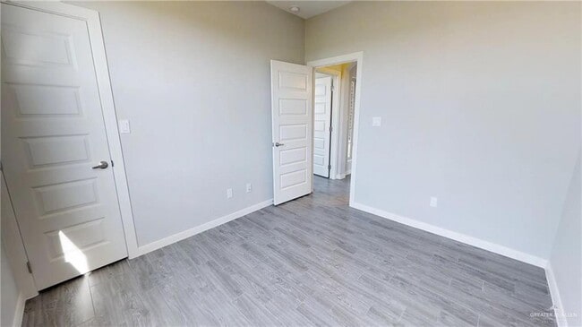 Building Photo - 19 Lost Creek Ln