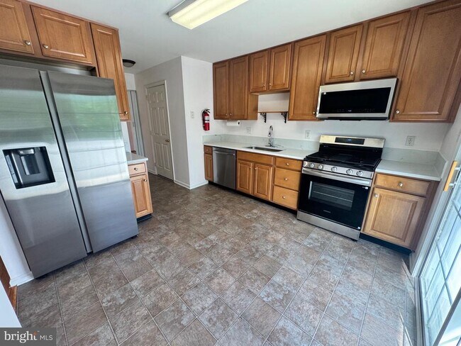 Building Photo - 4205 Buxmont Rd
