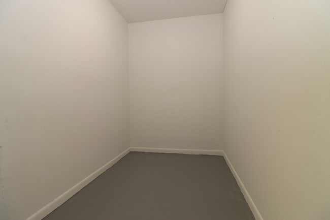 Building Photo - 1230 Amble Ln