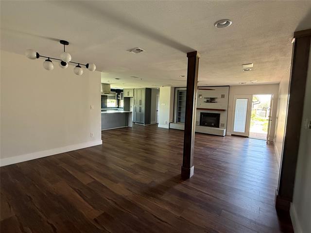 Building Photo - 2885-2862 FM