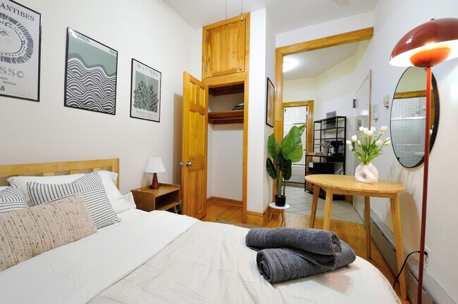 Building Photo - 301 E 63rd St