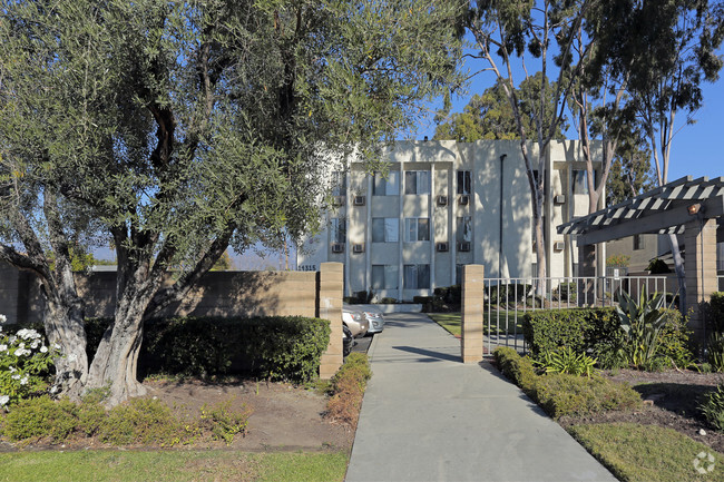Building Photo - Clark Terrace