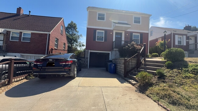 Building Photo - 1430 Simona Dr