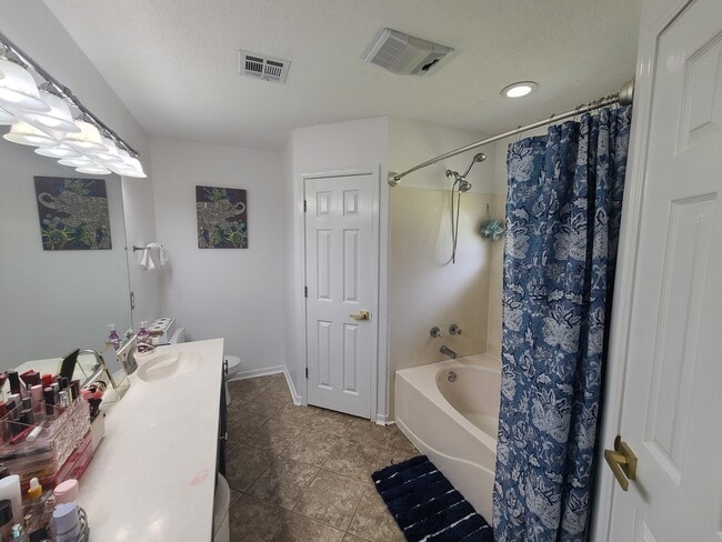 Building Photo - 179 W Cherrywood Ln