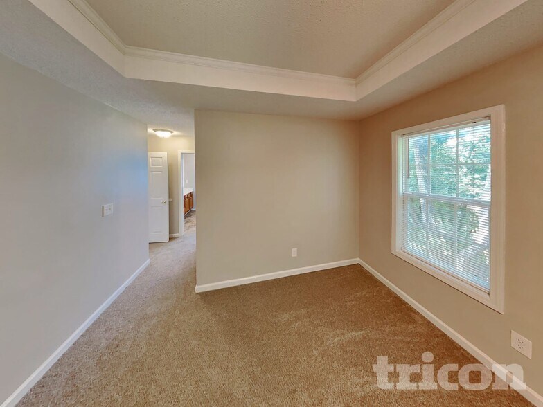 Building Photo - 37 Abbotsford Dr