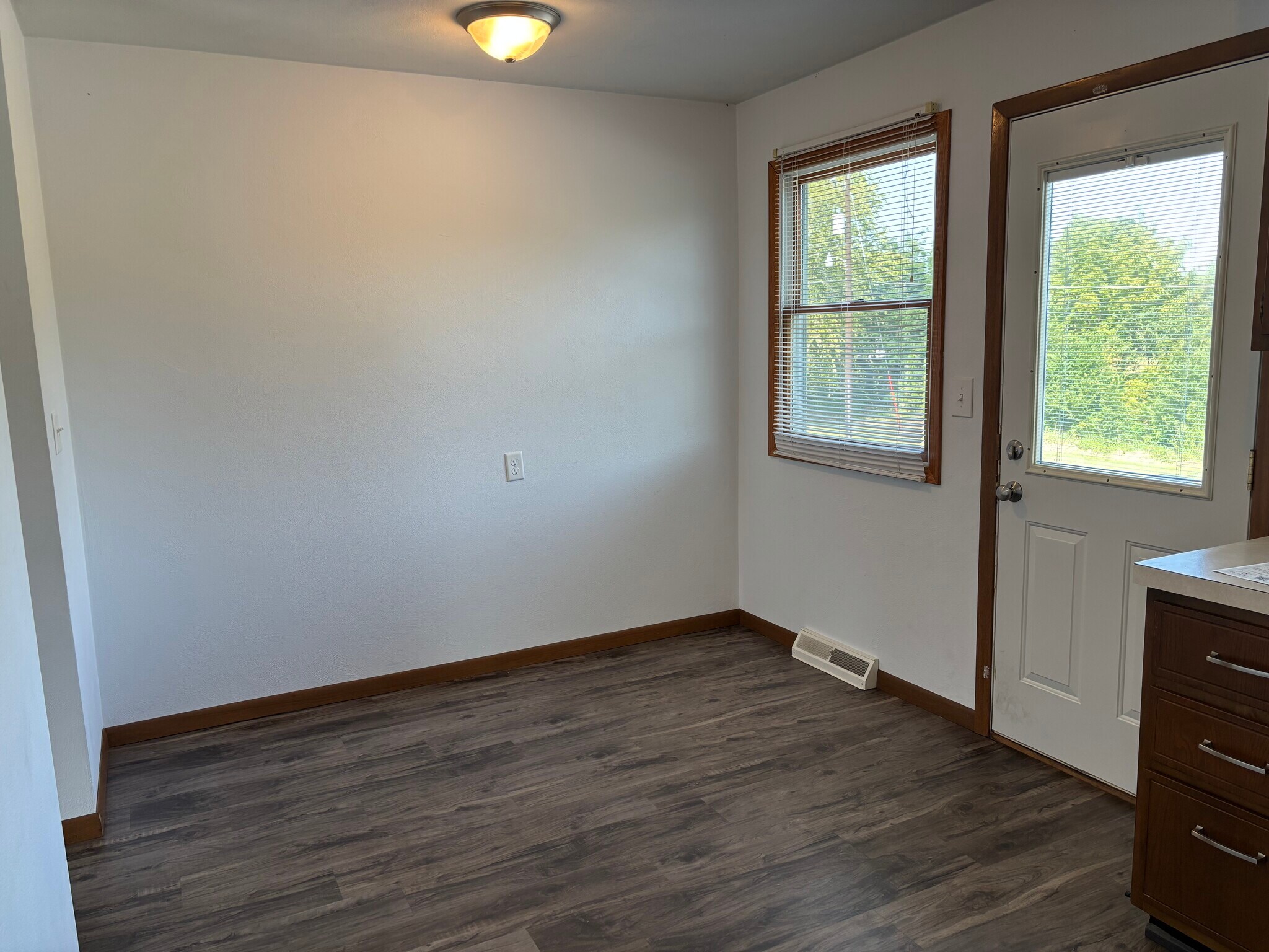 Building Photo - 1642 W George Washington Blvd