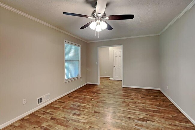 Building Photo - 400 Ansley Dr