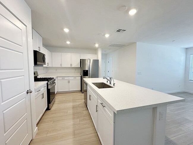 Building Photo - 1 WEEK FREE RENT! BRAND NEW BUILD! 2 BEDROOM TOWNHOME!