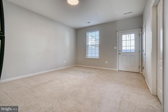 Building Photo - 985 Morgan Run Rd