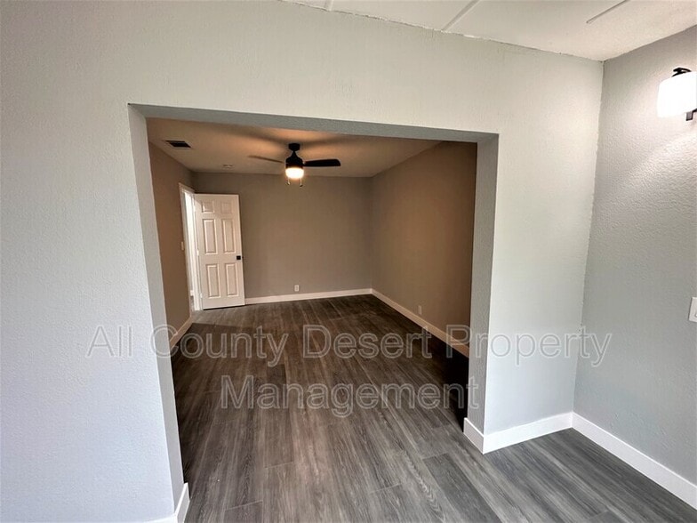 Building Photo - 33891 Via De Anza
