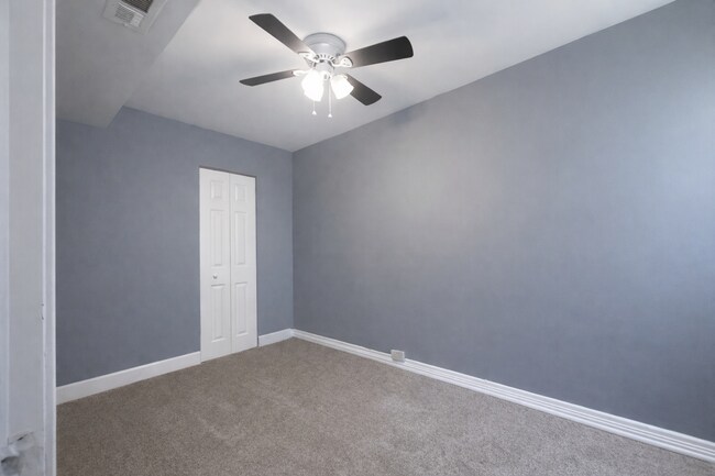 Building Photo - Two-Bedroom Rowhome with Modern Kitchen in Baltimore