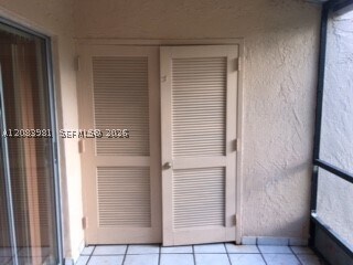 Building Photo - 13701 SW Kendale Lakes Cir