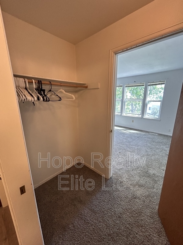 Building Photo - 954 Brant Hollow Ct