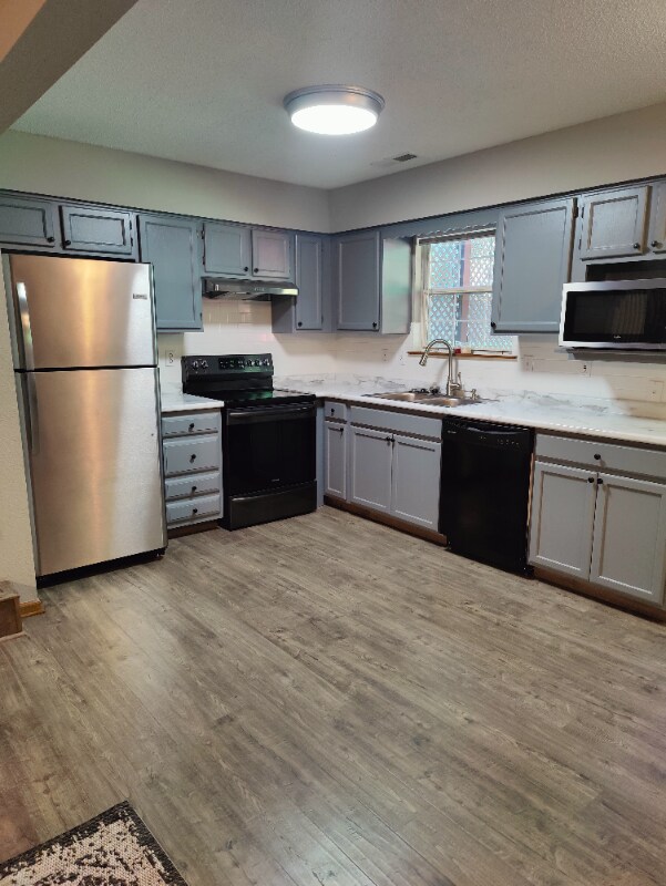 Building Photo - 1354 NW Jefferson Ct