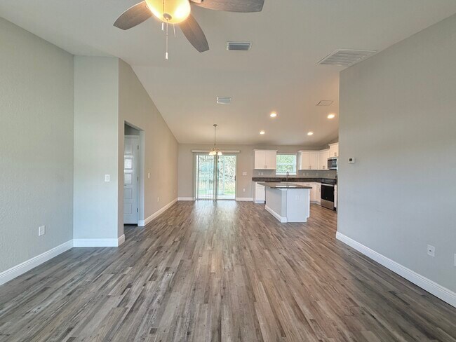 Building Photo - 210 Locust Lane Pass