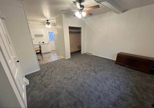 Building Photo - 611 N 3rd St