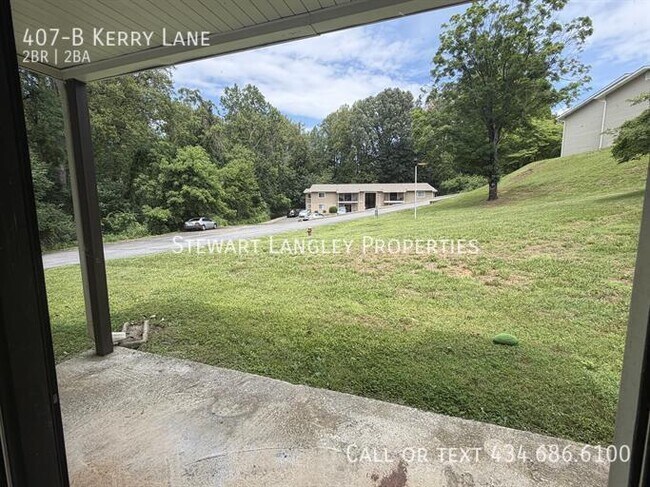 Building Photo - 407 Kerry Ln