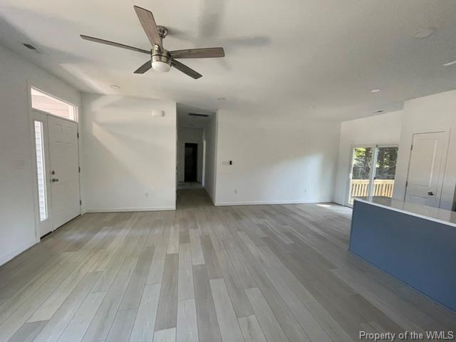 Building Photo - 884 Cascade Dr