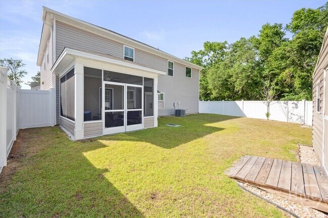 Building Photo - 3 Swallow Tail Cir