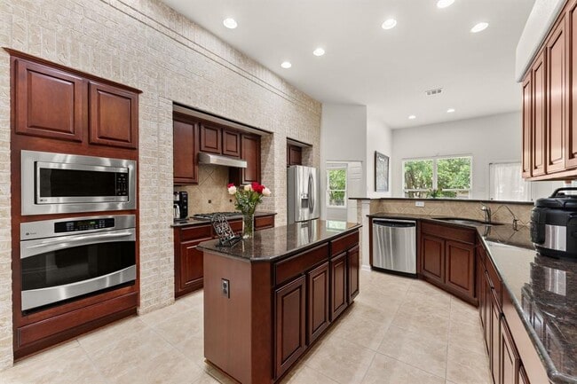 Building Photo - 2600 Lost Mine Tr