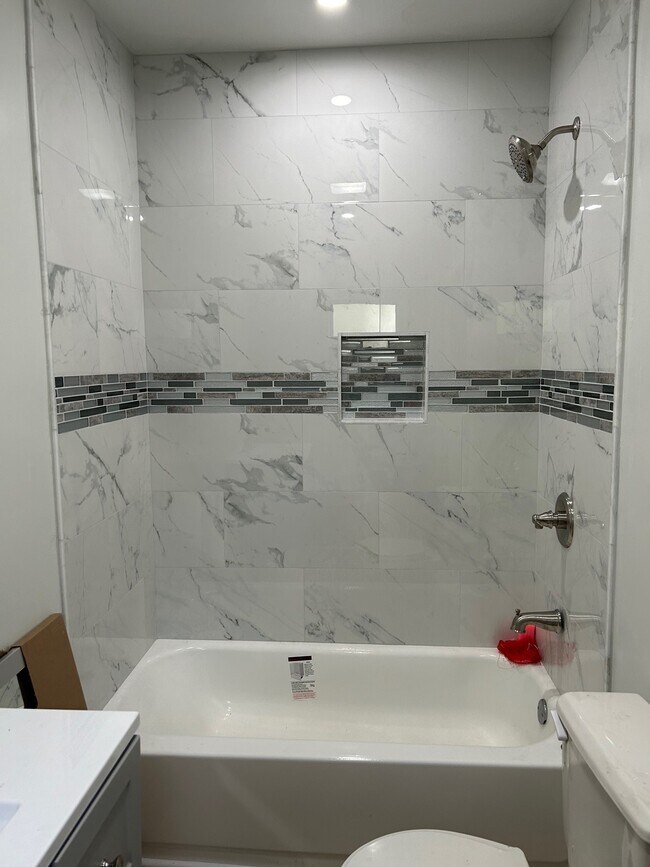 Building Photo - 327 Bayou Rd