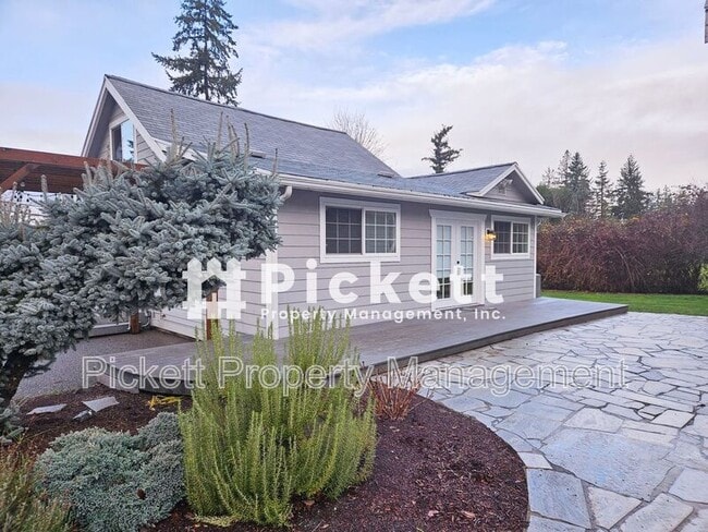 Building Photo - 9062 Tracyton Blvd NW