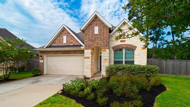 Building Photo - 323 Fanpalm Ct