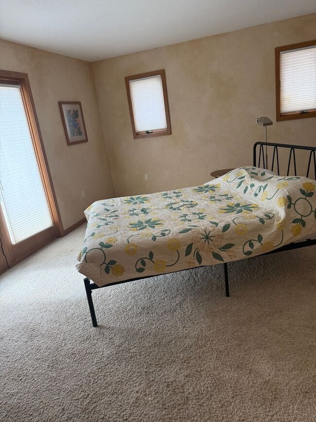 Building Photo - Charming Southwestern Stucco Home