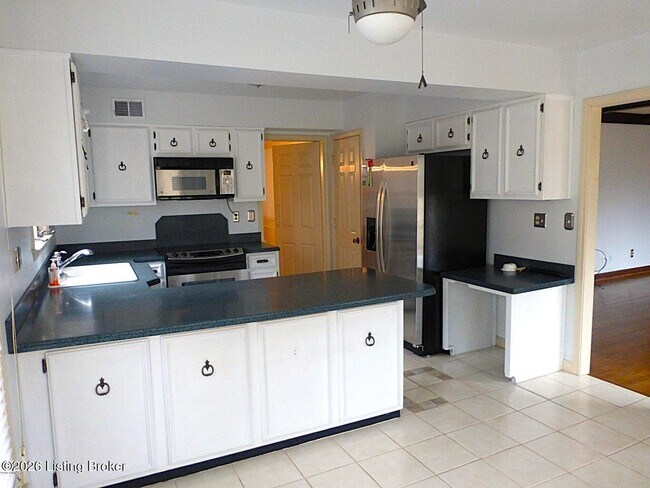 Building Photo - 2311 Fallsview Rd