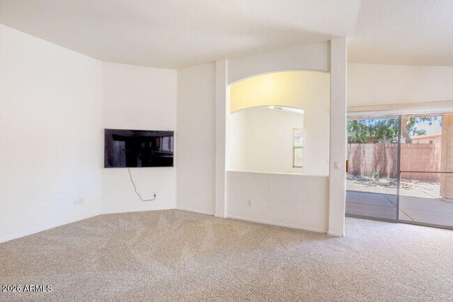 Building Photo - 6762 W Del Mar Ln