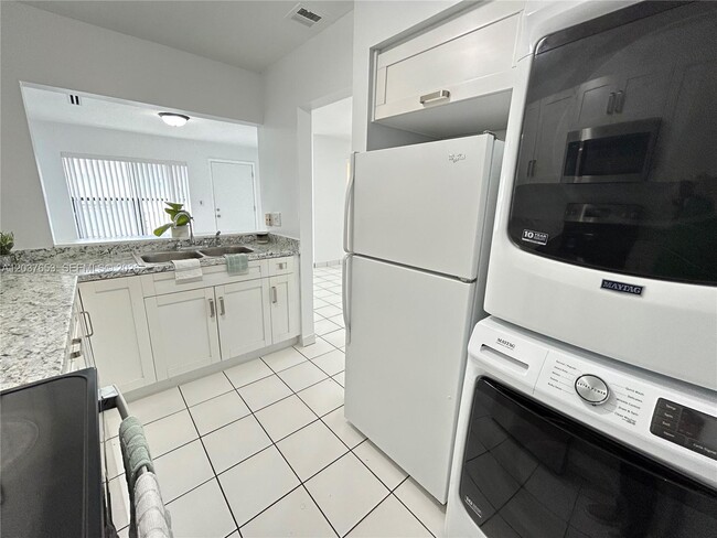 Building Photo - 15332 SW 72nd St