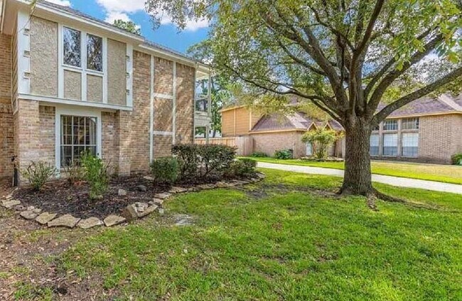 Building Photo - 6018 Gnarled Oaks Ct