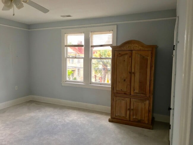 Building Photo - 89C