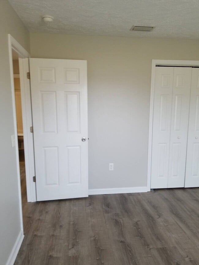 Building Photo - 2915 Cedars Crossing