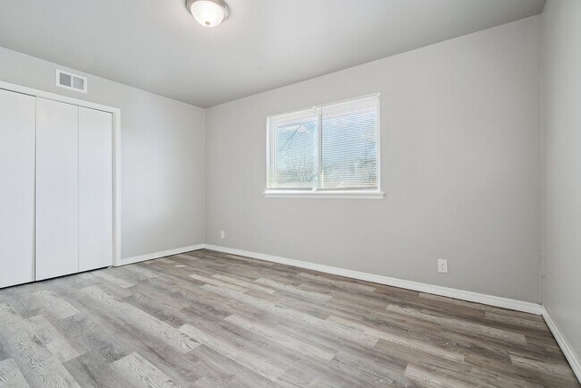 Building Photo - 713 NE 79th Pl