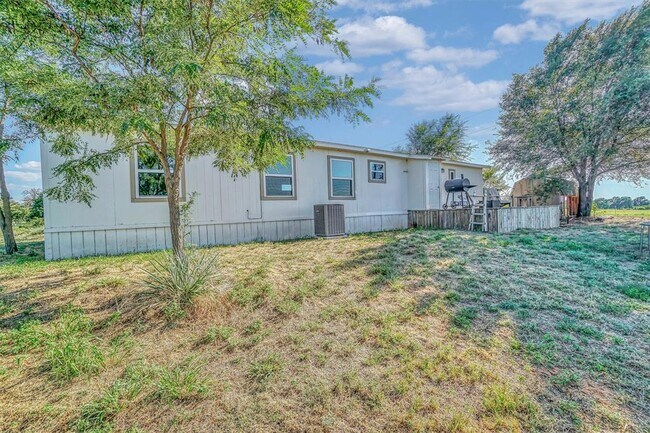 Building Photo - 20735 E County Rd 153