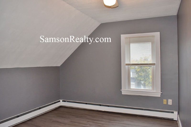 Building Photo - 256 Warren Ave