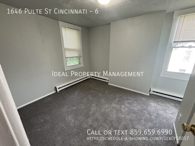 Building Photo - 1646 Pulte St