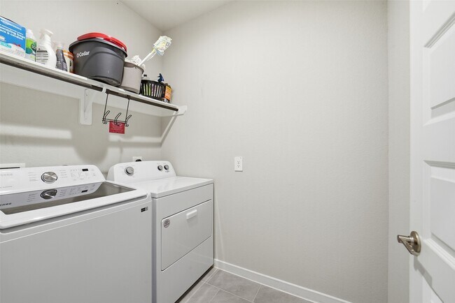 Building Photo - 28922 Yulee Mill Dr