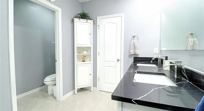 Building Photo - 2879 Common Crane Ct