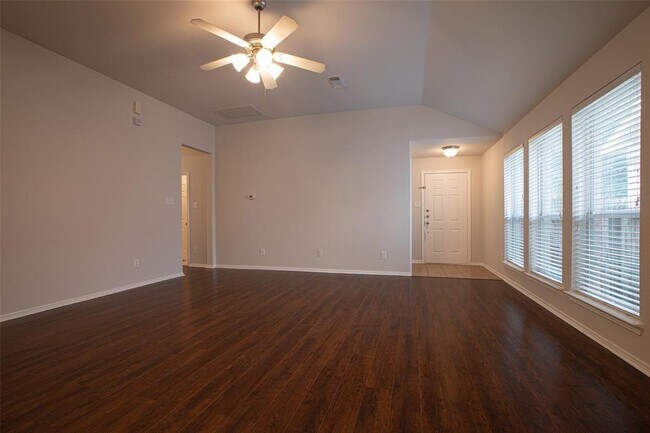 Building Photo - 811 Levi Bend