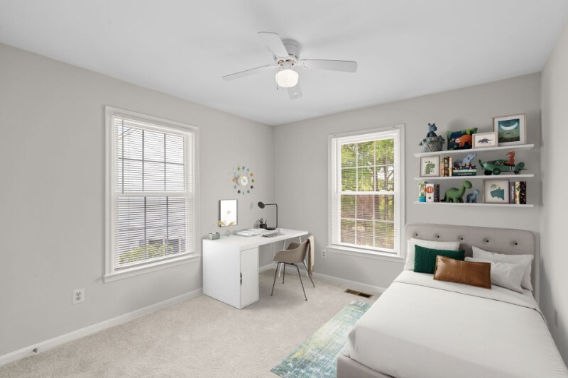 Building Photo - 7073 Kings Manor Dr