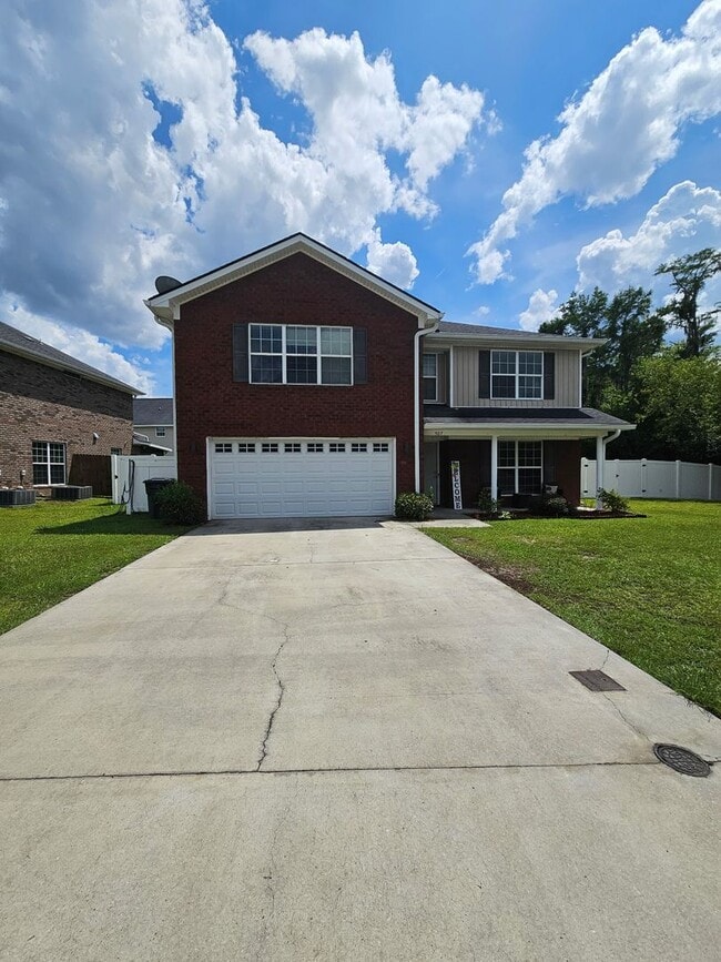 Primary Photo - Spacious 5-Bedroom, 3-Bathroom Home for Re...