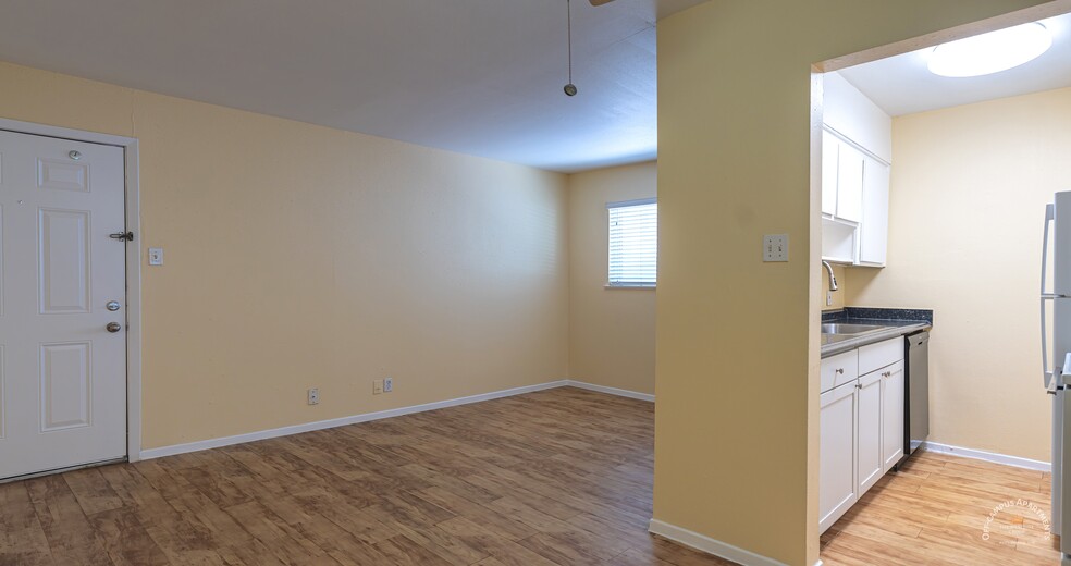 Dining Area - Diplomat Apartments