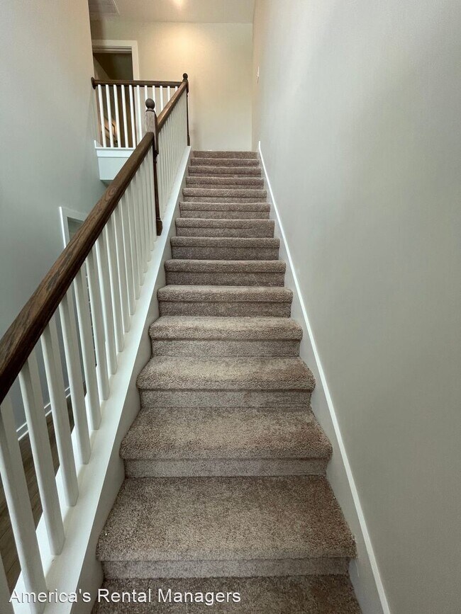 Building Photo - 4 br, 2.5 bath House - 329 Shiloh Creek Drive