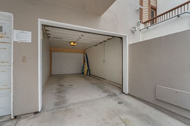 Building Photo - 735 San Fernando Pl