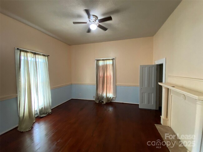 Building Photo - 630 Armfield St
