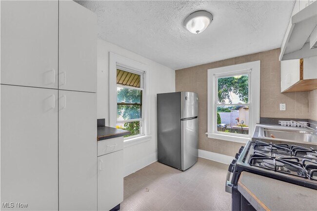 Building Photo - 508 Hammel St