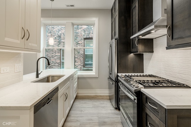 Building Photo - 2318 W Thomas St